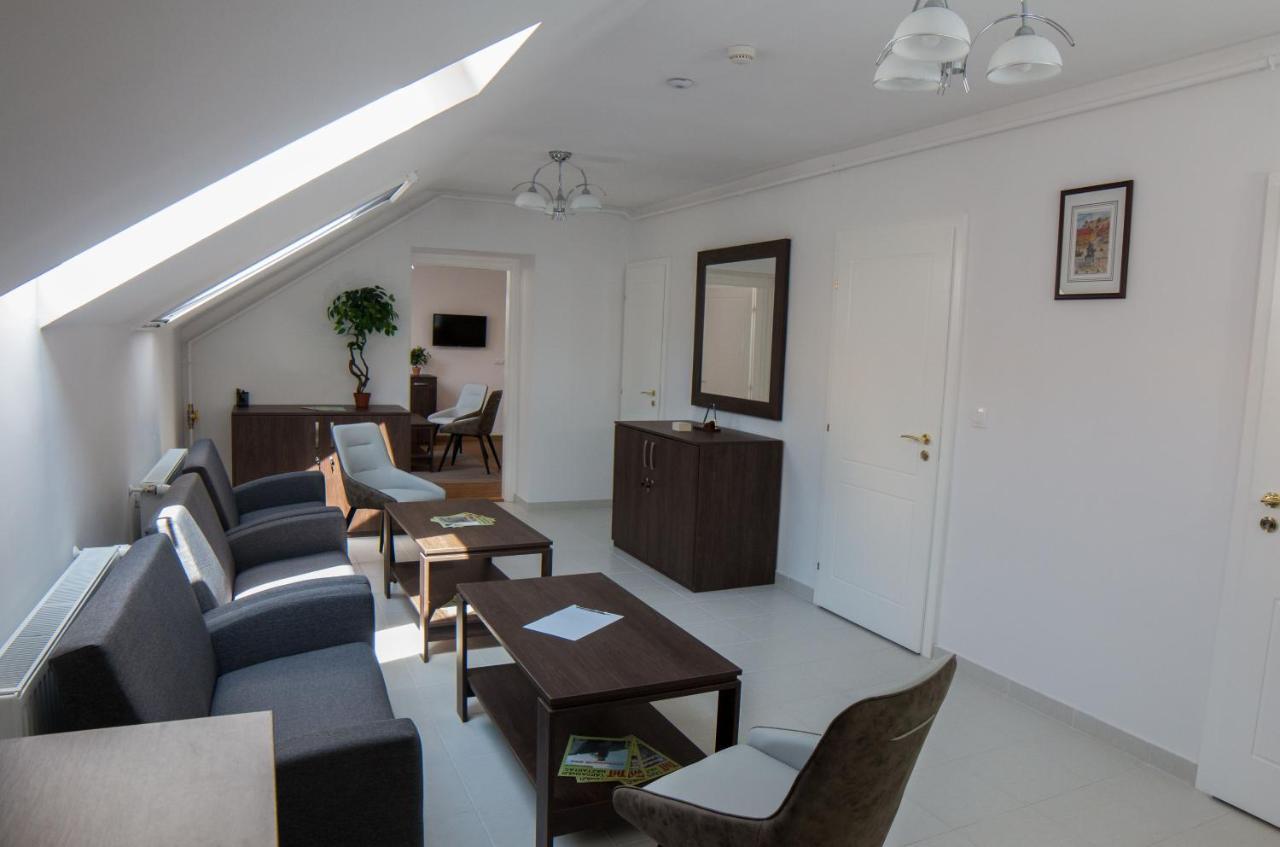 Mecset Apartman Eger Extérieur photo